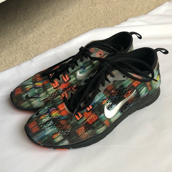 Nike Shoes - ⭐️NIKE⭐️ TR 4 | Size 7 | Multicolor